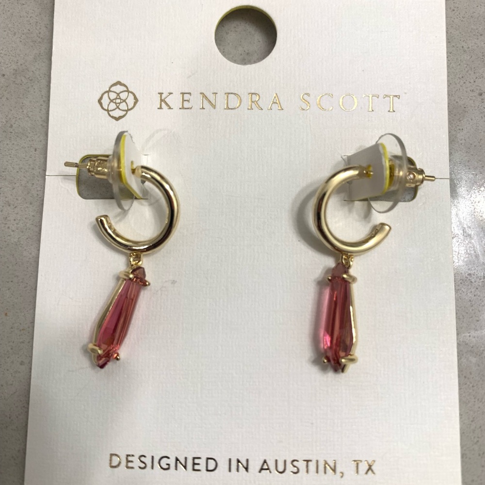 Kendra Scott Indie Pink Glass Stone Pendant 14kt Gold on Brass Necklace